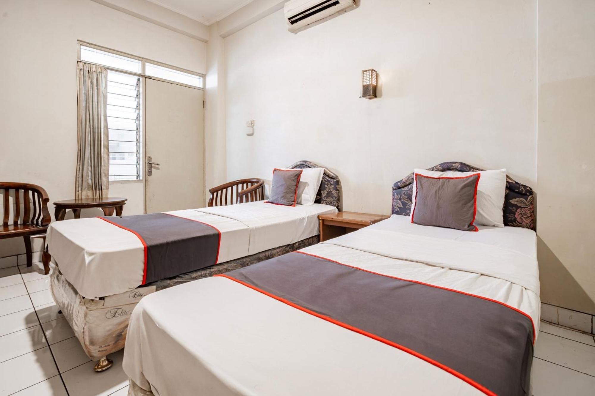 Collection O Hotel Sanira Bandung Zewnętrze zdjęcie