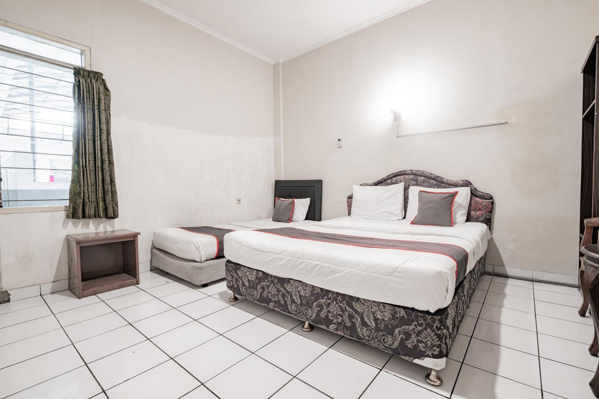 Collection O Hotel Sanira Bandung Zewnętrze zdjęcie